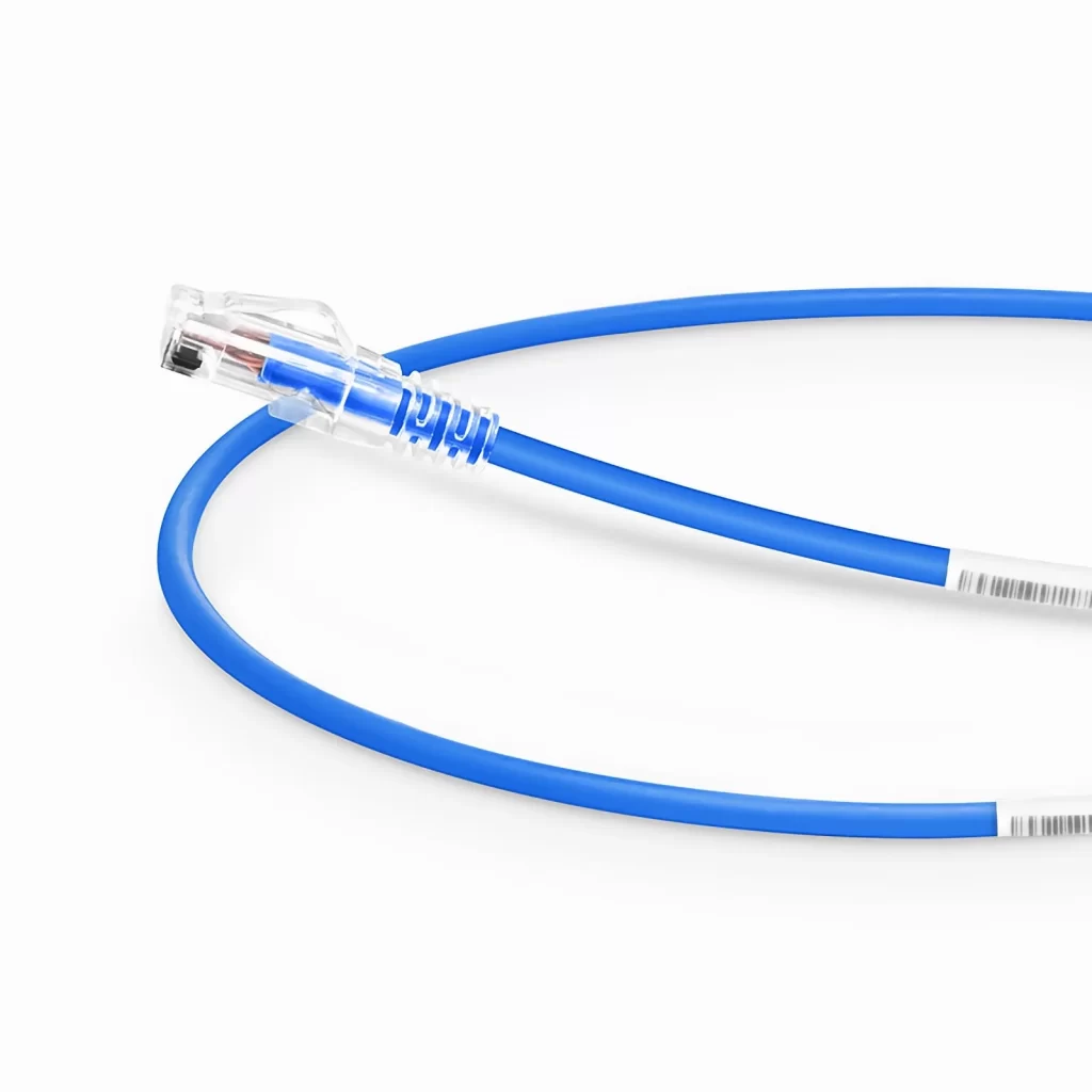 كابل شبكة Cat6 28AWG بدون تشابك غير محمي (U/UTP) CM/LSZH بقطر صغير ومرونة عالية