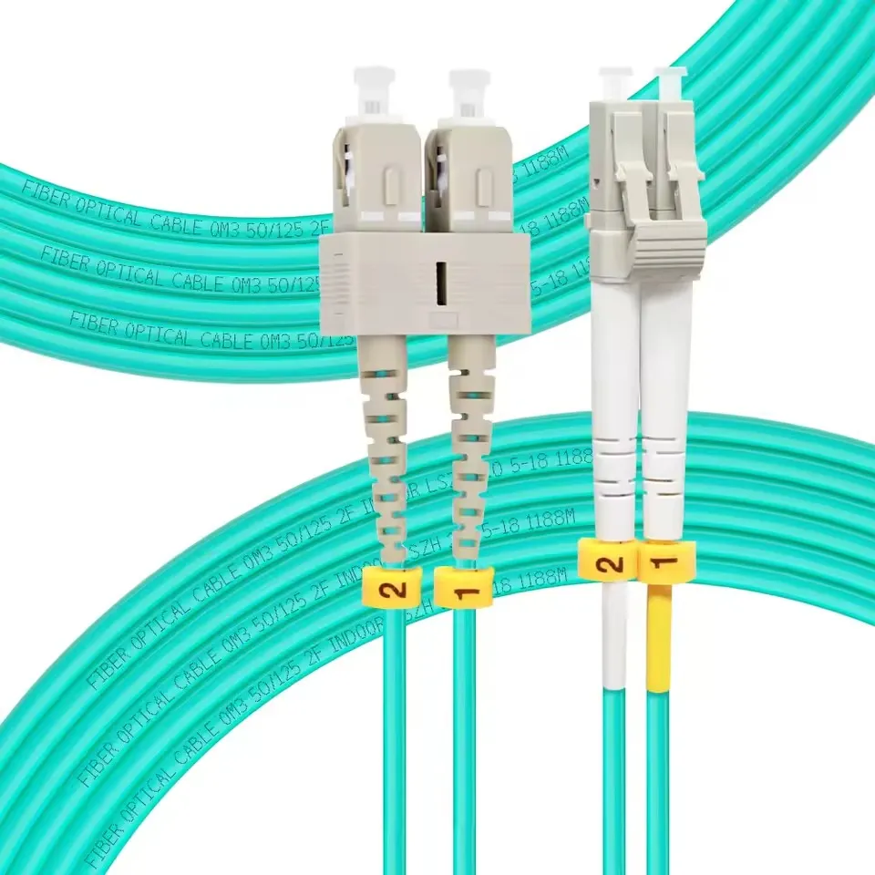 سلك توصيل الألياف الضوئية متعدد الأنماط Duplex OM3 من نوع LC-UPC إلى SC-UPC، بغلاف LSZH، وعابر عالي النطاق الترددي بسرعة 10 جيجابت في الثانية، لكابلات شبكات المنطقة المحلية (LAN) في مراكز البيانات