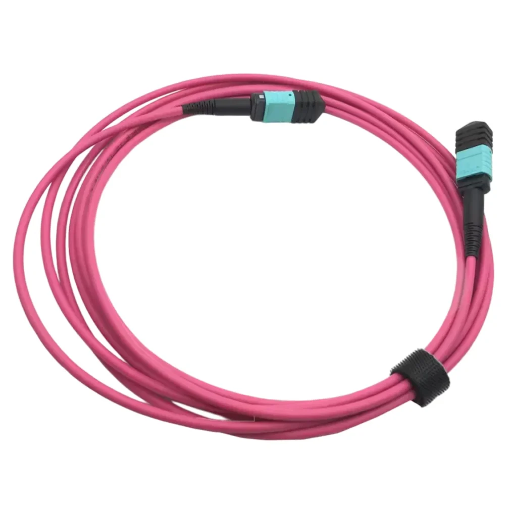 8코어 MPO 멀티모드 OM4 패치 케이블, B타입 극성, LSZH 2.0mm 자켓, 최대 삽입손실 IL ≤ 0.35dB, 40G/100G 데이터센터 파이버